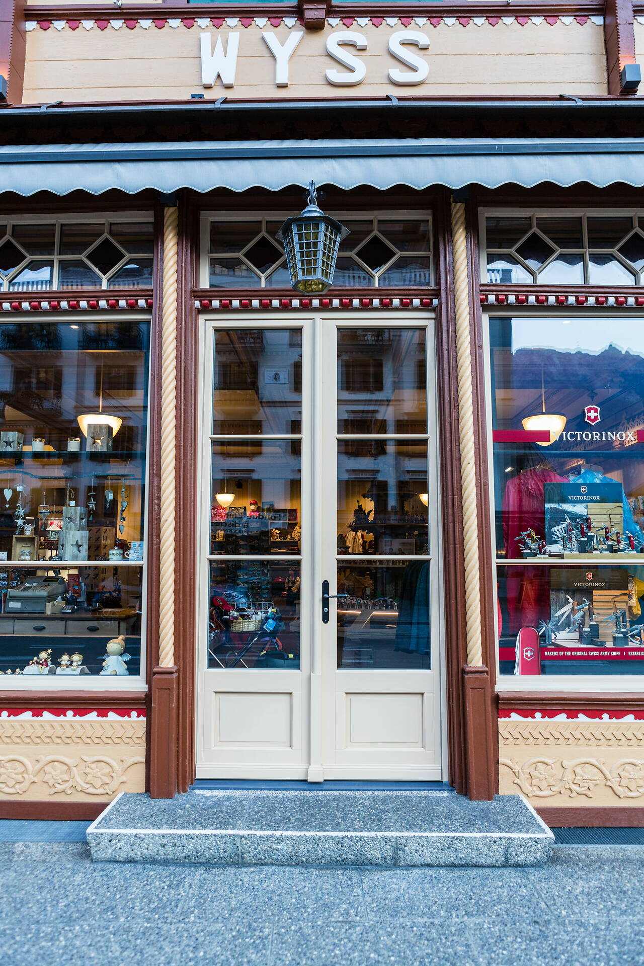 Denkmalpflege Fenster Wyss Souvenir | Holzkreation Schmid Grindelwald